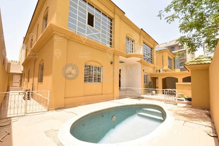 Shop for Rent in Capital, Al Zinj
