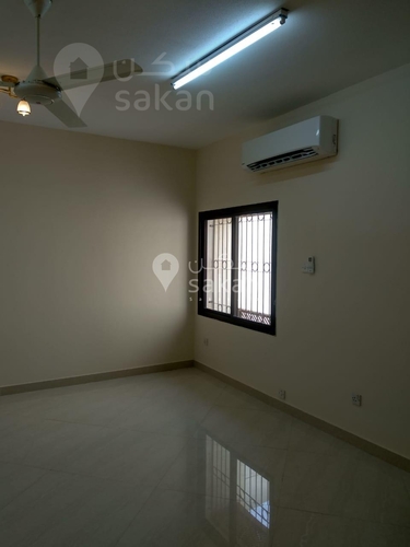 Apartment for Rent in Muscat Governorate, Bawshar, Al Qazaz Dist.